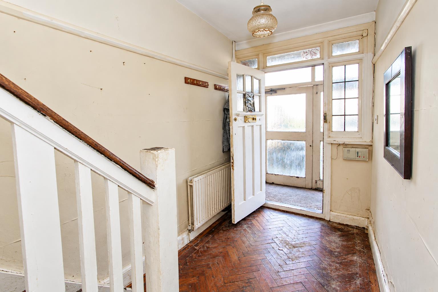 Westmead Road, Sutton